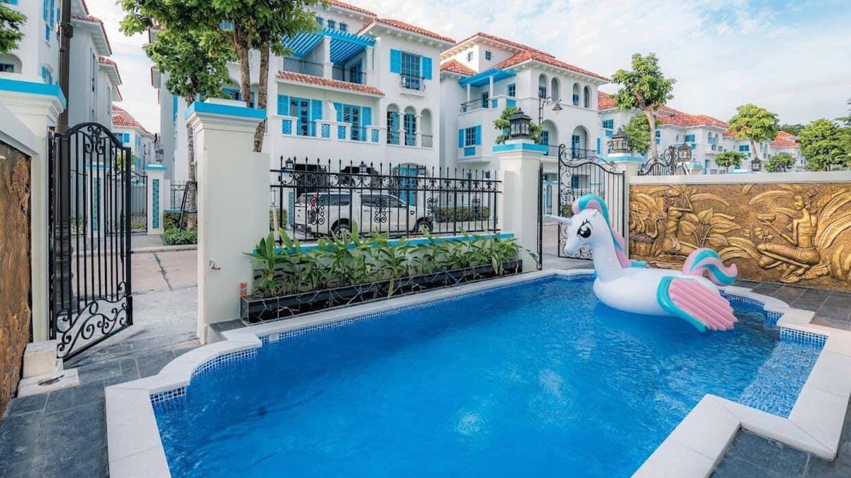 Bai Chay Villa | Luxurious 7 Bed Villa w/Private Pool