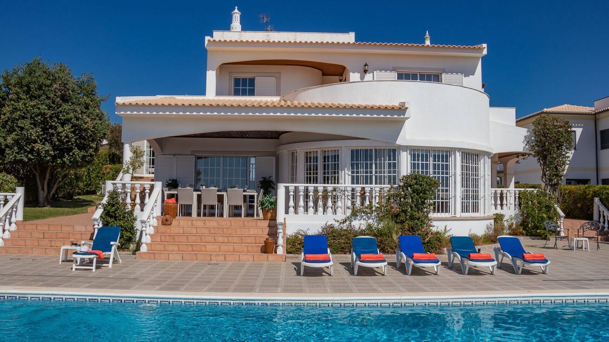 Castro Marim Villa | Luxurious 7 bedroom, 6 bath villa with private pool and games room - 106801/AL