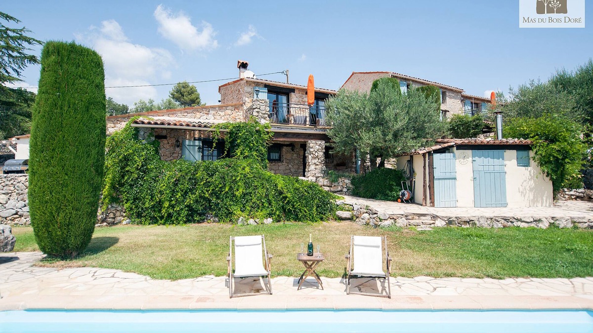 Mons Other | Luxurious and Family friendly Olive Farm House Apartment with beautiful interior