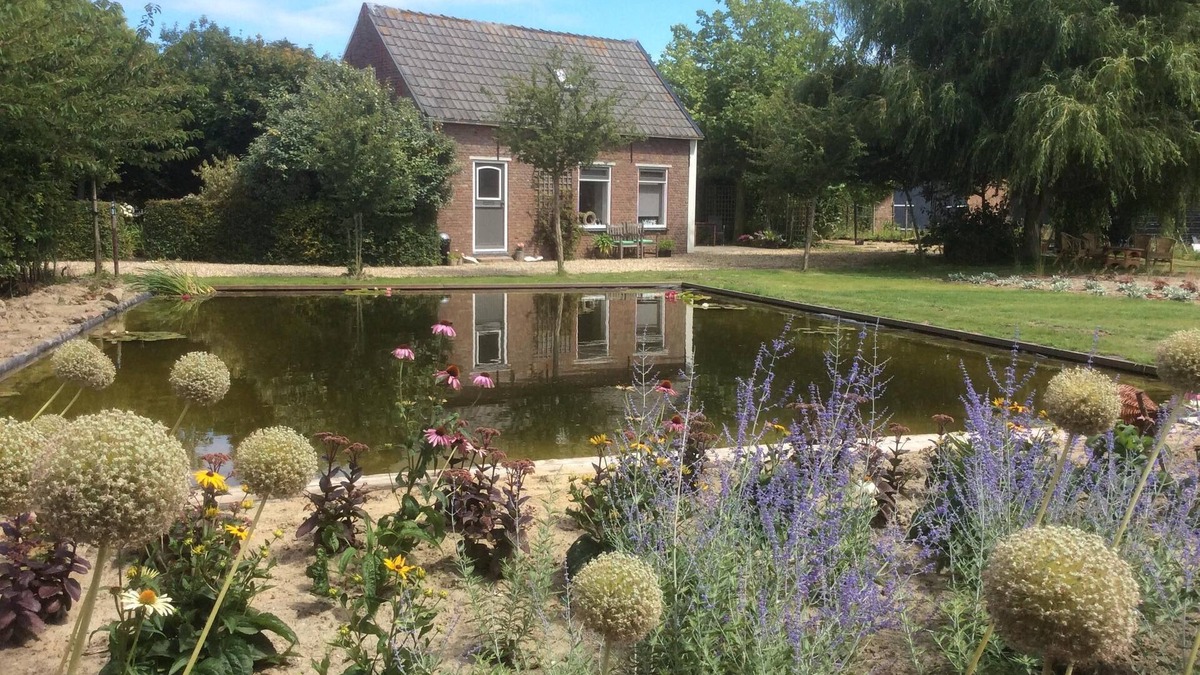 Koudekerke Apartment | Luxurious and romantic cottage in the countryside only 2 km from the sea.