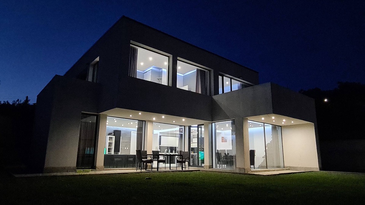 Osenovo Villa | Luxurious and stylish house by the sea.