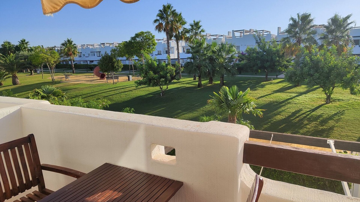 Alhama de Murcia Apartment | Luxurious apartament in golf resort with roof solarium, pool & garden.