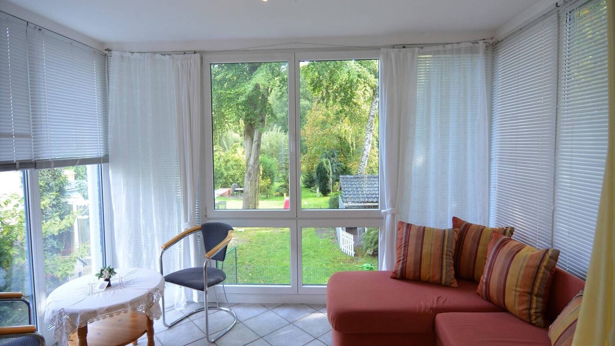 Bernau bei Berlin Apartment | Luxurious Apartment in Schönow with Sauna