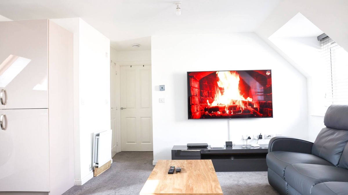 Patchway Apartment | Luxurious Apartment Close to Cribbs Causeway Mall