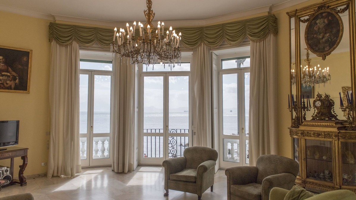 Santa Lucia Apartment | Luxurious apartment in the center of Naples with breathtaking views of Vesuvius