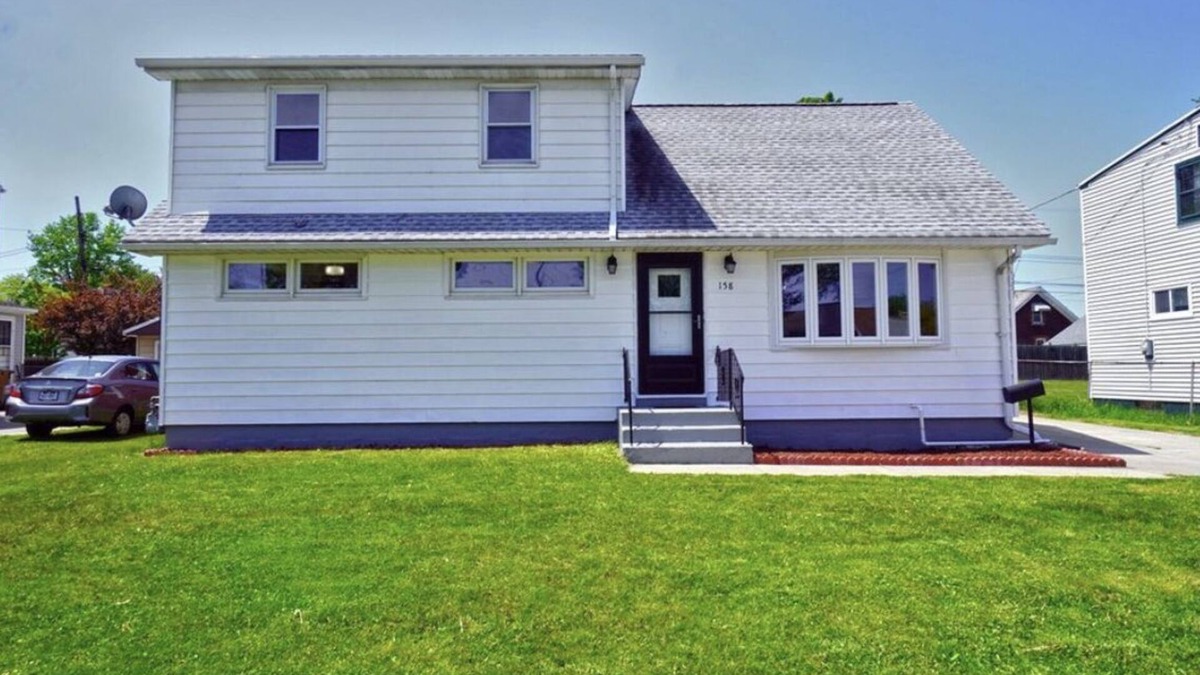 Cheektowaga House | Luxurious Apartment only few minutes away from UB & Buffalo Airport!