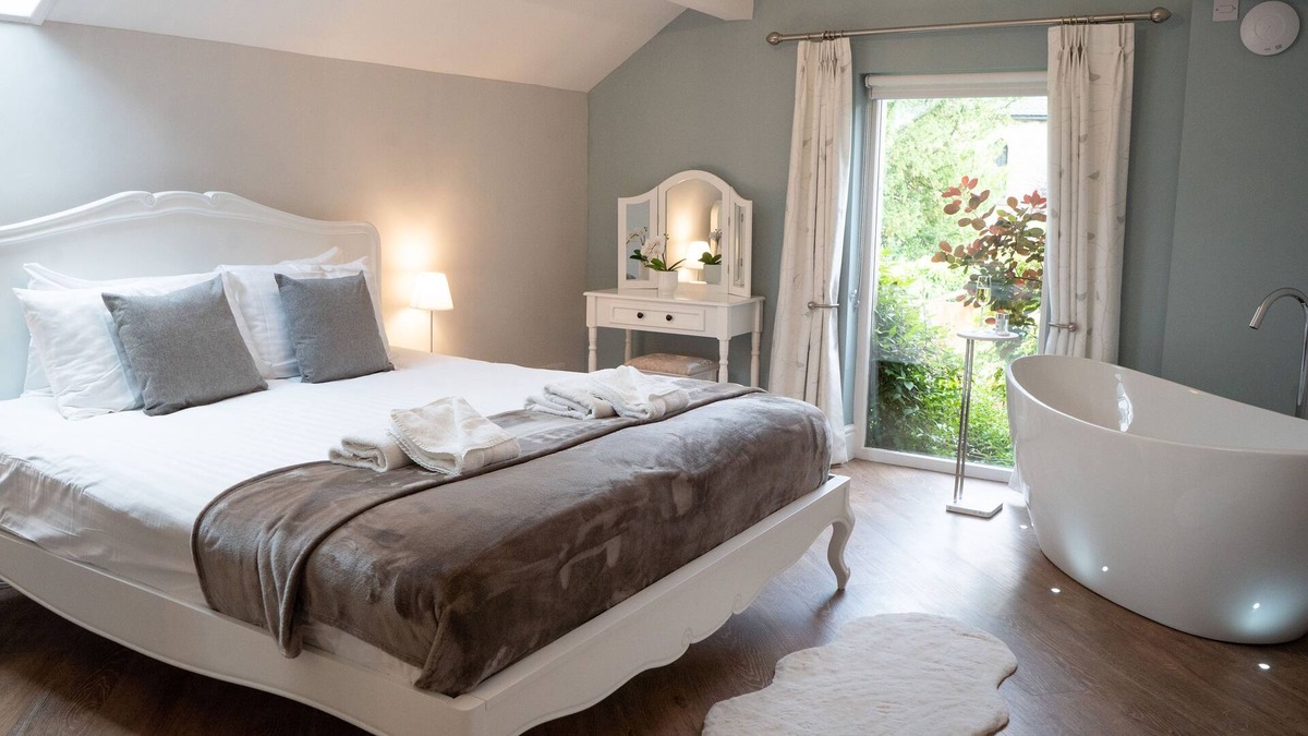 Bakewell Cottage | Luxurious Barn Conversion in the Peak District