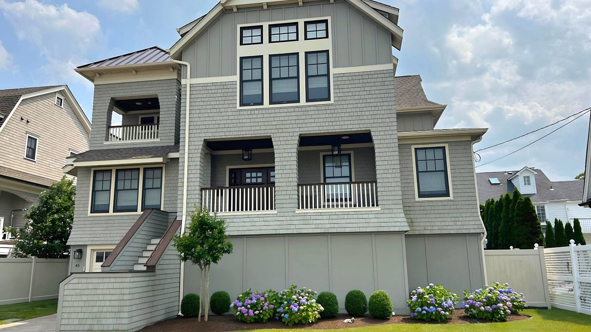 Avon House | Luxurious Bay Head Rental. Close to beach with Pool and Spa!