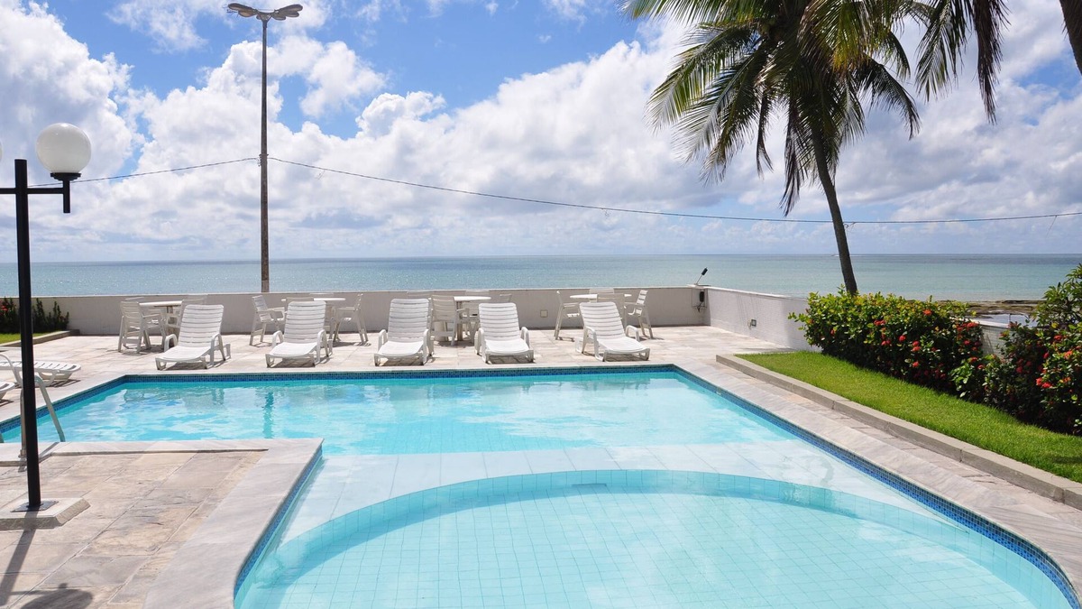 Boa Viagem Apartment | Luxurious beachfront apartment for 8-10 people with panoramic sea views
