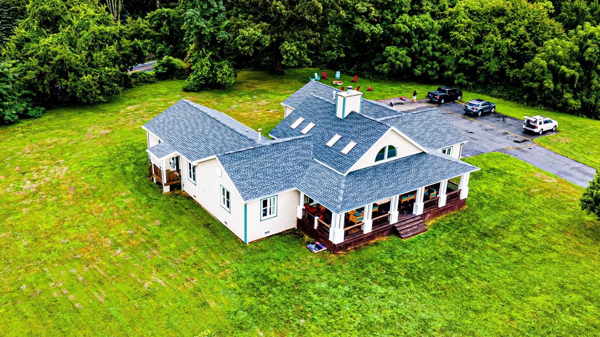 Waynesboro Villa | Luxurious Beautiful Mountain Top Retreat