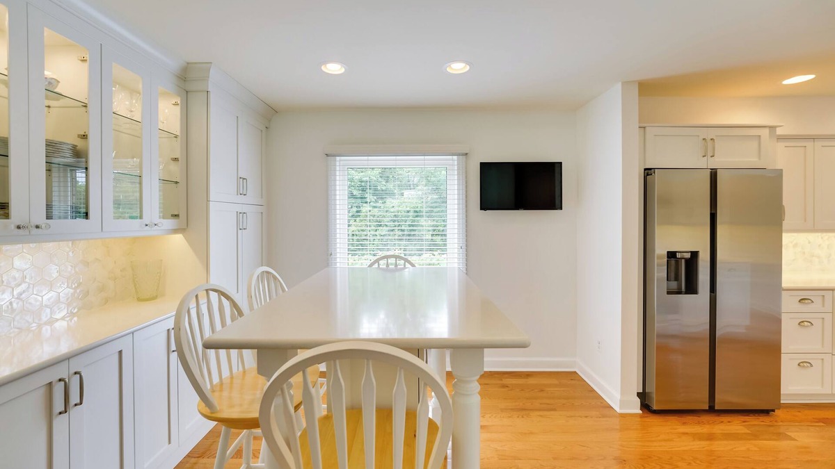 Bloomfield Hills House | Luxurious Bloomfield Hills Oasis w/Pool & Spa!