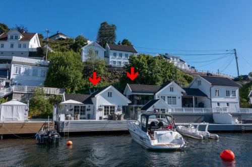 Arendal House | Luxurious Boathouse with Private Dock in the Best Location in Arendal