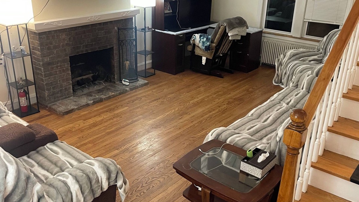 Brookfield House | Luxurious Brookfield Zoo 3-4 bedroom cape cod in the heart of Brookfield, IL