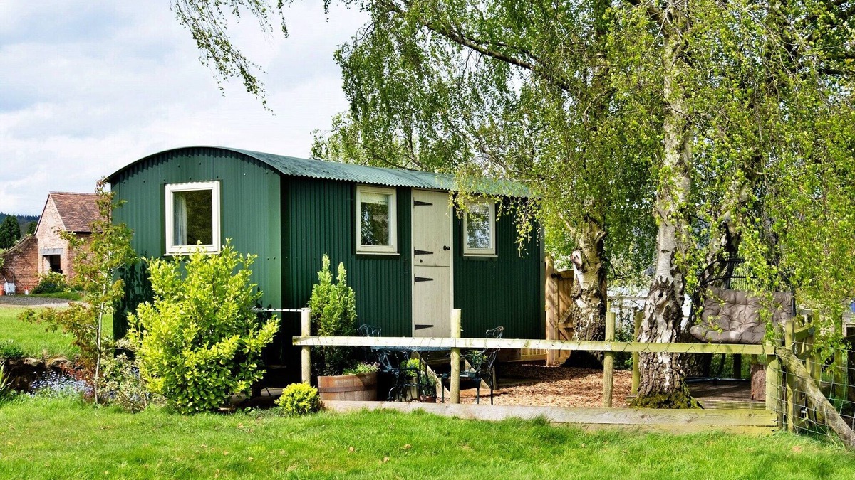 Nordley Cottage | Luxurious camping cottage in Nordley, No Deposit