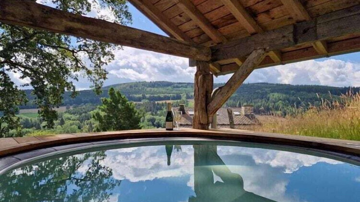 Bellevaux Ski Chalet | Luxurious Chalet with Jacuzzi and Sauna