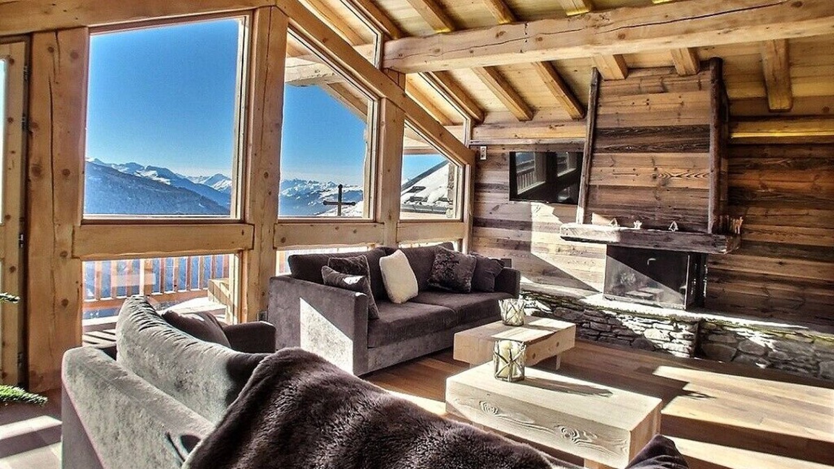 La Rosiere Ski Chalet | luxurious chalet located in the old village of La Rosière 1850 station