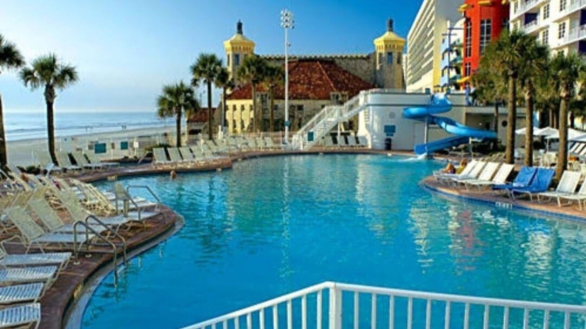 Seabreeze Historic District Condo | luxurious Club Wyndham Ocean walk beachfront resort