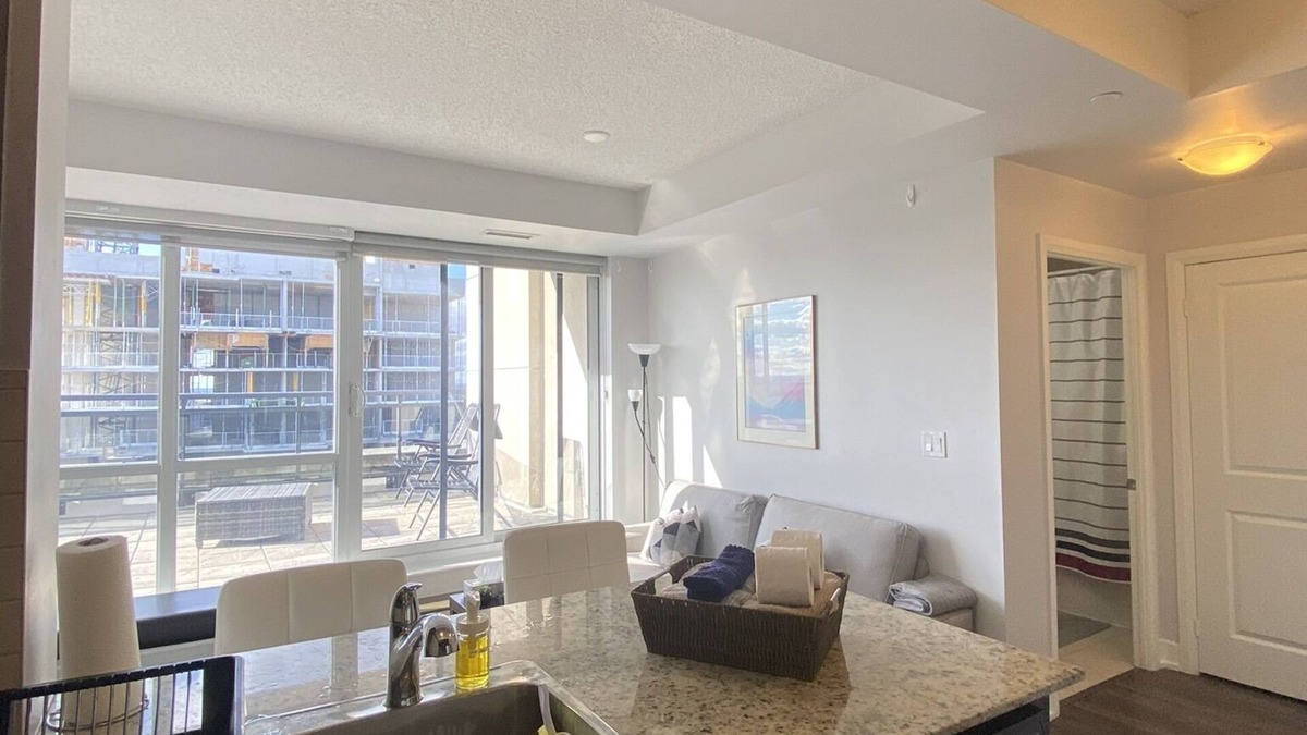 Islington - City Centre West Condo | luxurious condo
