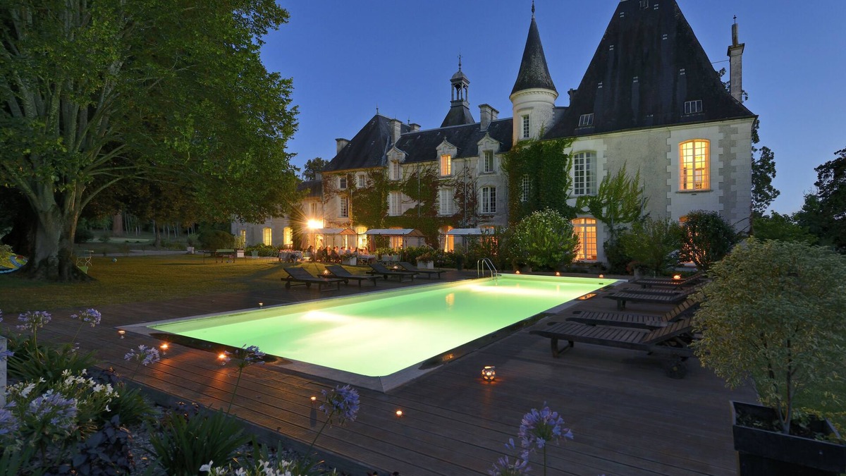 Petit-Bersac Other | Luxurious country house with large swimming pool and 10 in Suite bedrooms