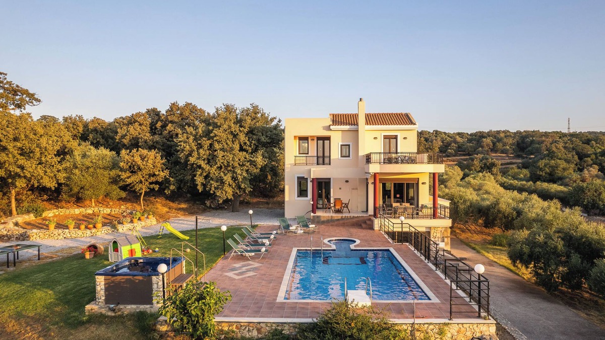 Prines Villa | Luxurious countryside villa - private pool - close to nature