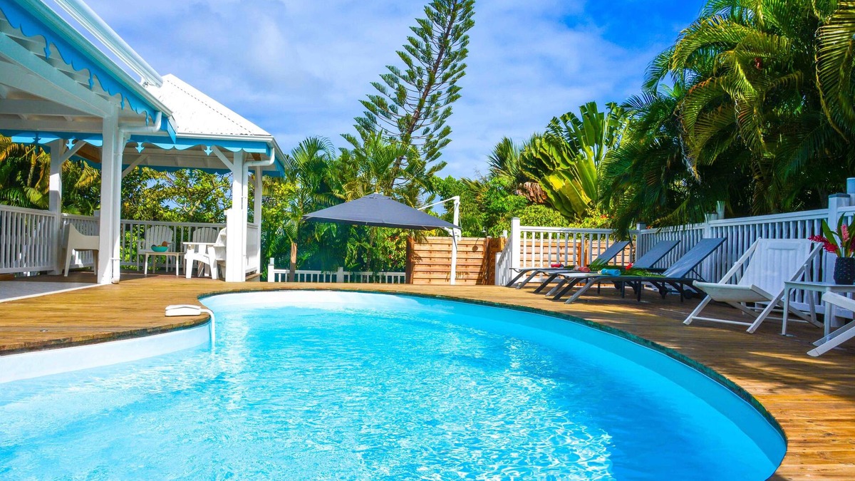 Saint-Francois House | Luxurious Creole family villa with private pool, jacuzzi and tropical garden