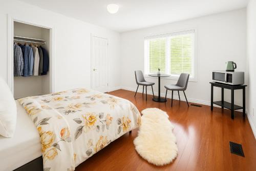 Markham House | Luxurious Detached Master BR