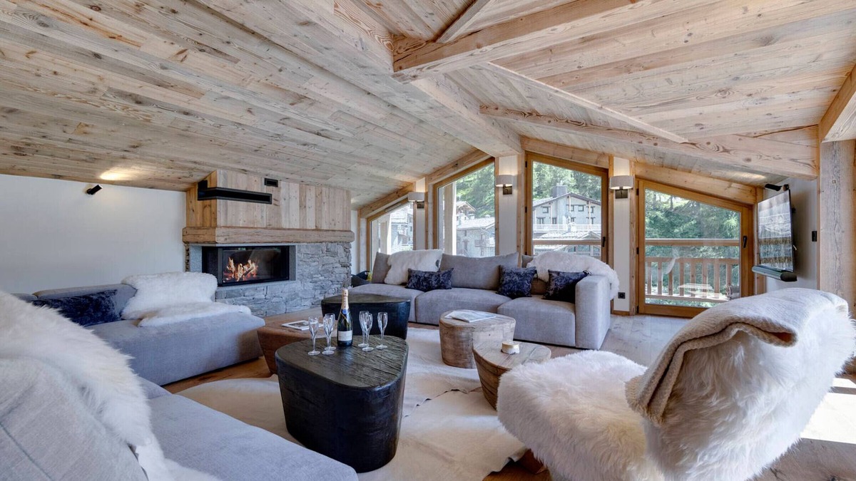 Le Fornet Apartment | Luxurious Duplex in Val d'Isère - 4 Bedrooms, Sauna, Parking, Near Ski Lifts
