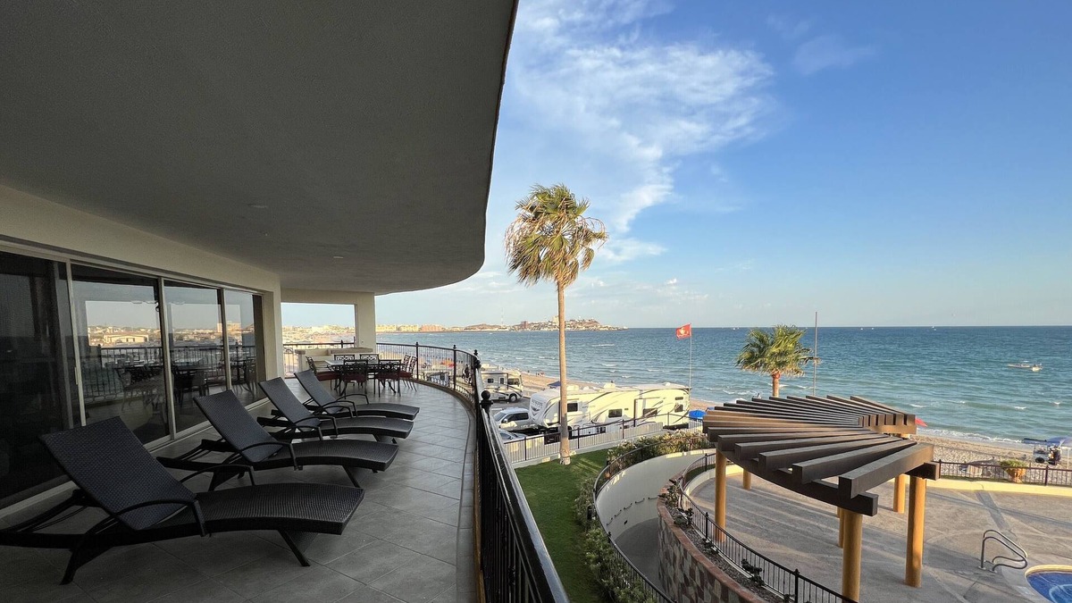 Bella Vista Condo | Luxurious former model - 4 bed/4 bath/4 pools wrap around balcony