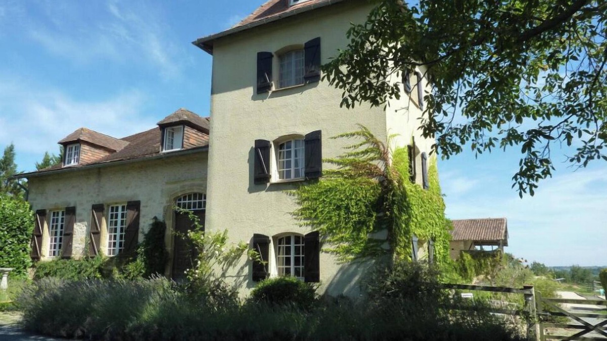 Troncens House | Luxurious French Retreat Near Marciac: Perfect for Festivals & Relaxation