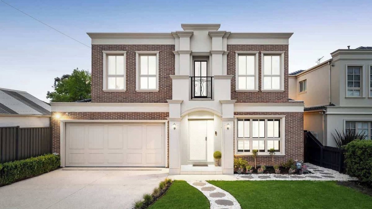 Templestowe Lower House | Luxurious Georgian Style Family Home with Cinema