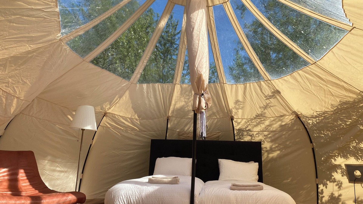 Rijsenhout RV Rental | Luxurious glamping tent, close to Amsterdam Airport