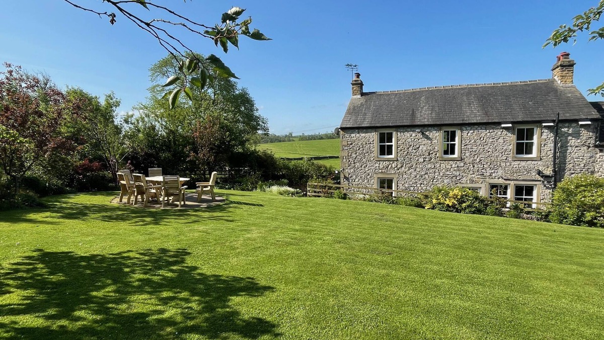 Bell Busk Cottage | Luxurious Granny House Bell Busk Malhamdale Yorkshire Dales National Park