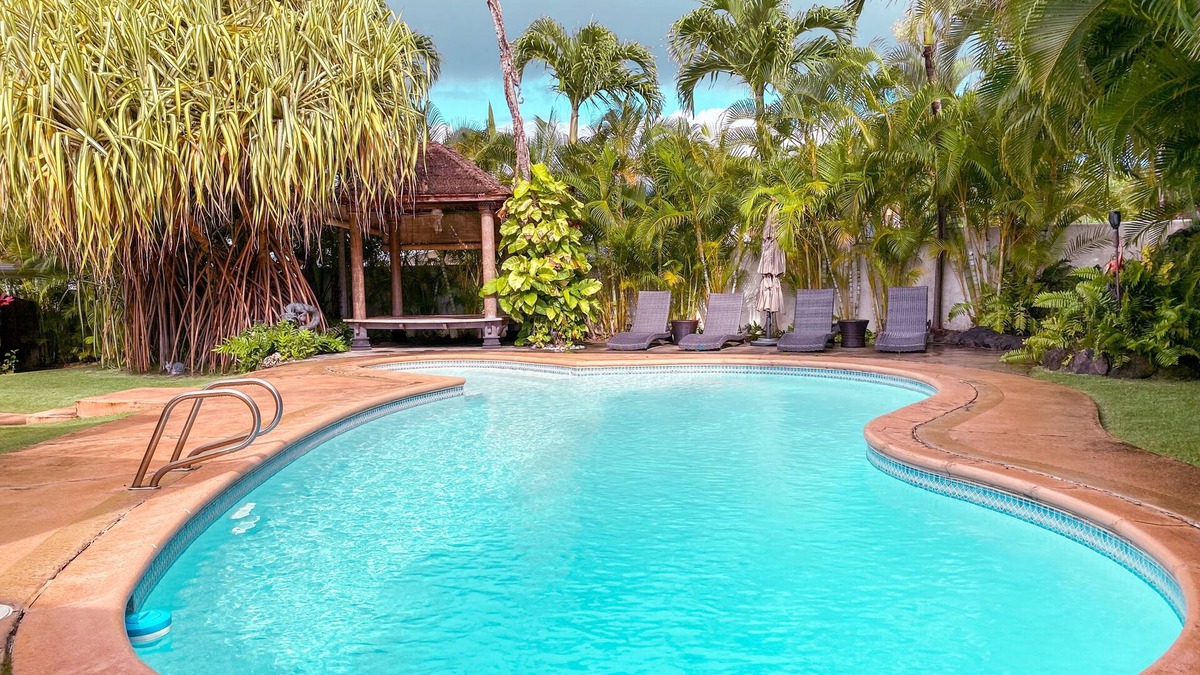 Portlock Villa | Luxurious Hawaiian Villa Oasis