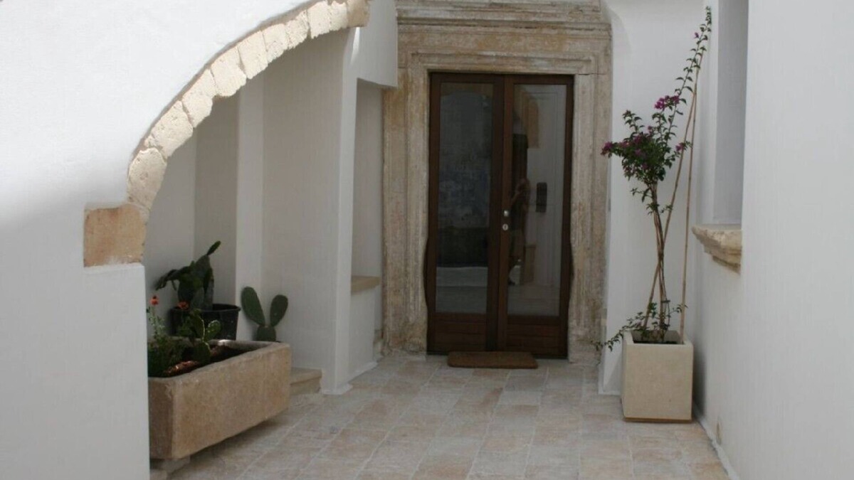 Galatone Apartment | Luxurious holiday home rental in historical old town apartment, Puglia