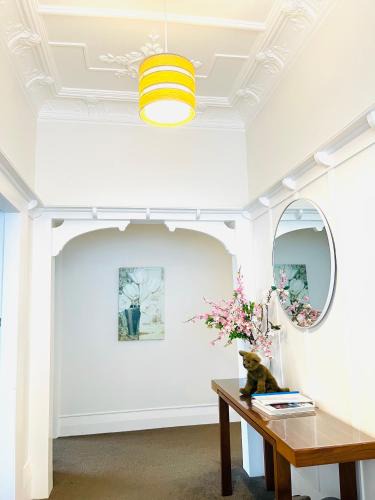 Saint Kilda House | Luxurious Home Close to Beach