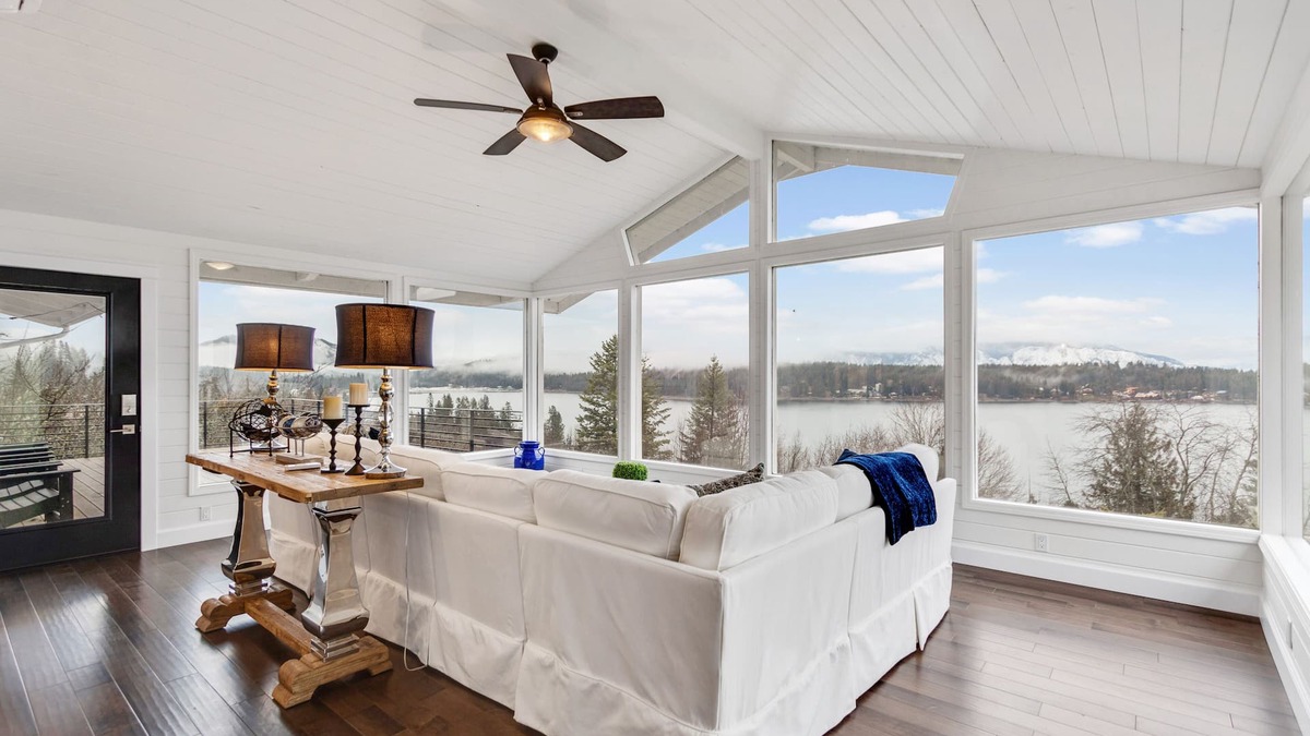 East Hope House | Luxurious home w/deck & lake views - close to golf, the lake, and skiing