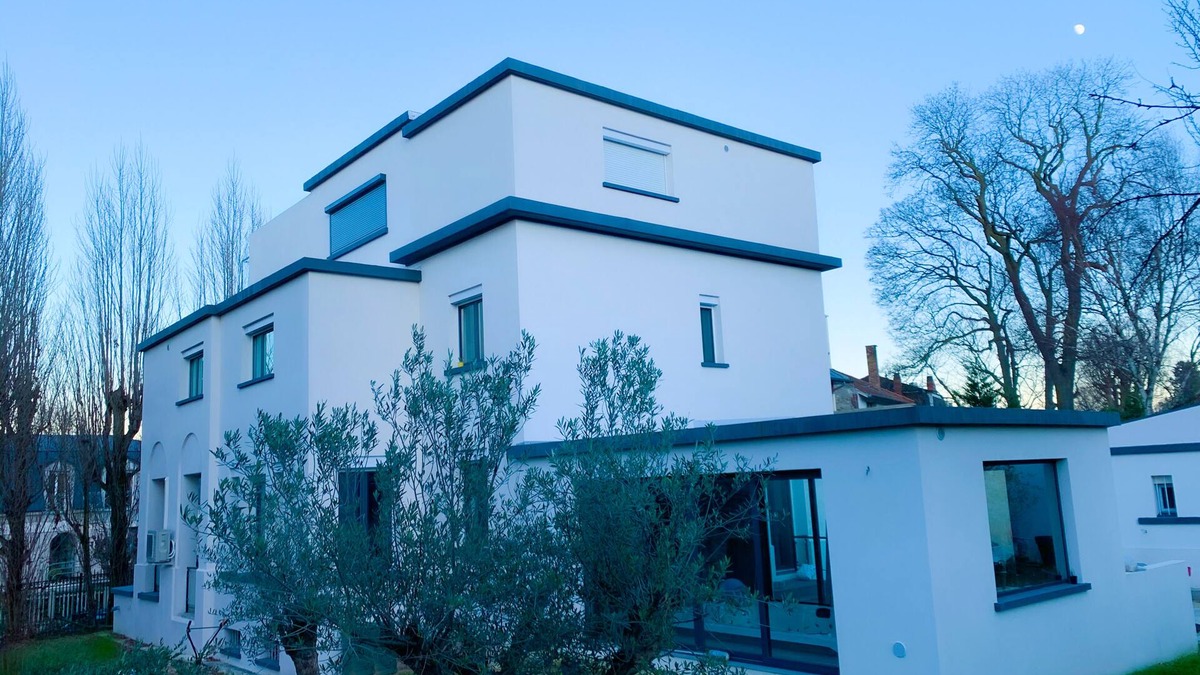 Sevres House | Luxurious house - jacuzzi - home cinema - gym - 4bed 4bathroom