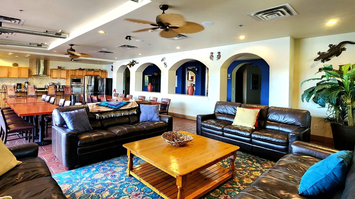 Central Okanagan Villa | Luxurious Lake Okanagan Mansion with Ballroom and Theatre