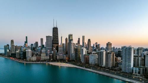 Park West Apartment | Luxurious Lincoln Park Home with Gourmet Kitchen