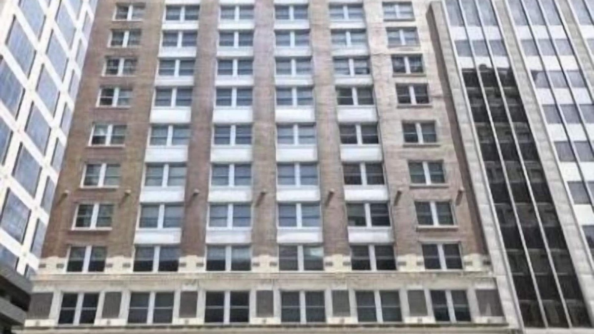 Wholesale District Apartment | Luxurious living right in the heart of Downtown!
