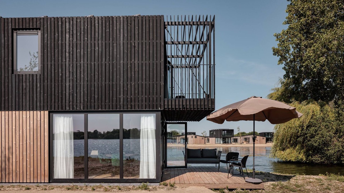 Municipality of Brielle House | Luxurious lodge with terrace and balcony