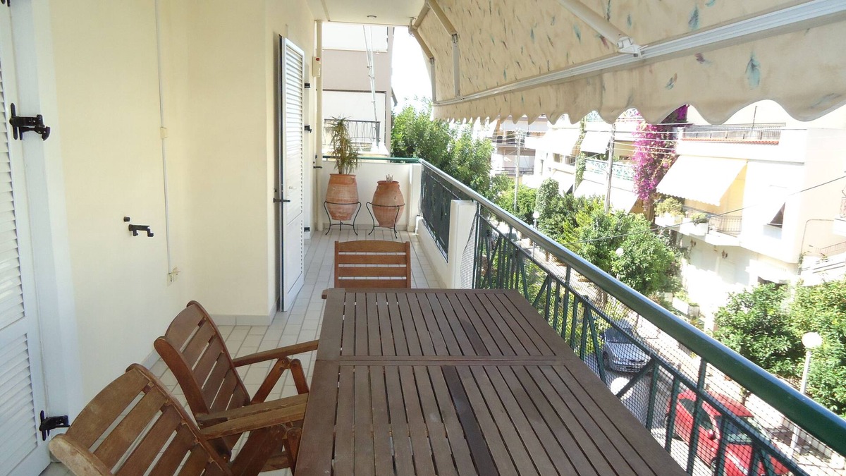 Dafni-Ymittos Apartment | Luxurious Maisonette