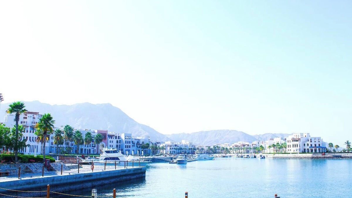 As Sifah Apartment | Luxurious Marina Views