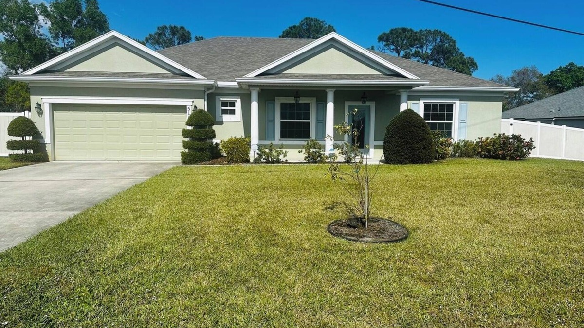 White City House | Luxurious Master Suite Retreat with Private Attached Bathroom in Port St Lucie