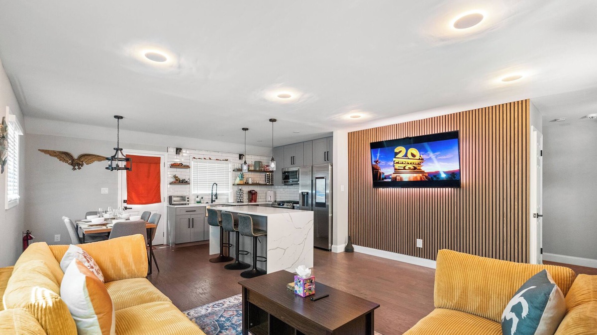 Oxon Hill Bed & Breakfast | Luxurious - MGM - 10 miles to national Mall!nn
