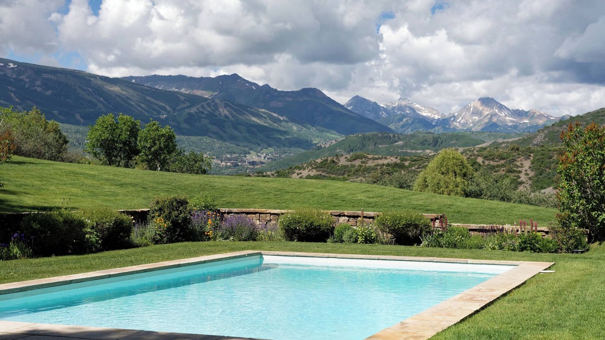 Aspen House | Luxurious Mountain Top Private 5-bedroom estate 15 min from Aspen