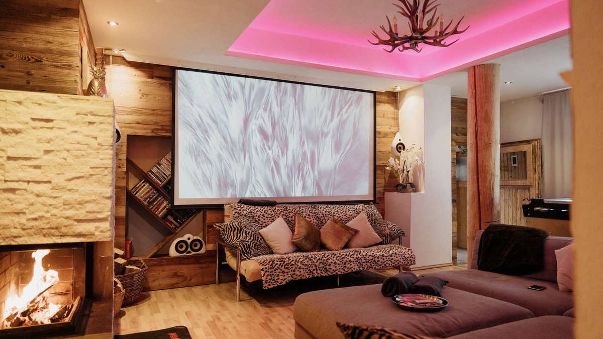 Medraz Apartment | Luxurious, new apartment with super facilities.