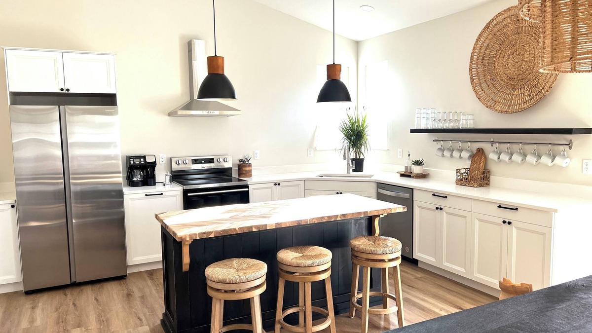 Union House | Luxurious New House Between Ark Encounter and Creation Museum-Sleeps 8