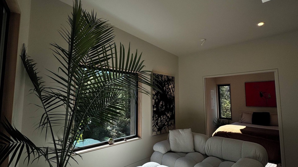 Tofino House | Luxurious, newly built sustainable home, nestled in old growth forest.