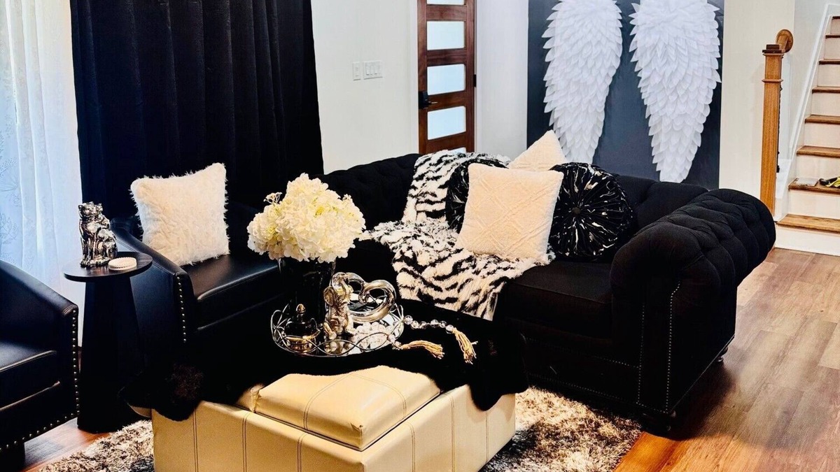Hidden Valley House | Luxurious Newly Renovated Home-King Bdr/Lrg Tub near South End, NoDa & Uptown